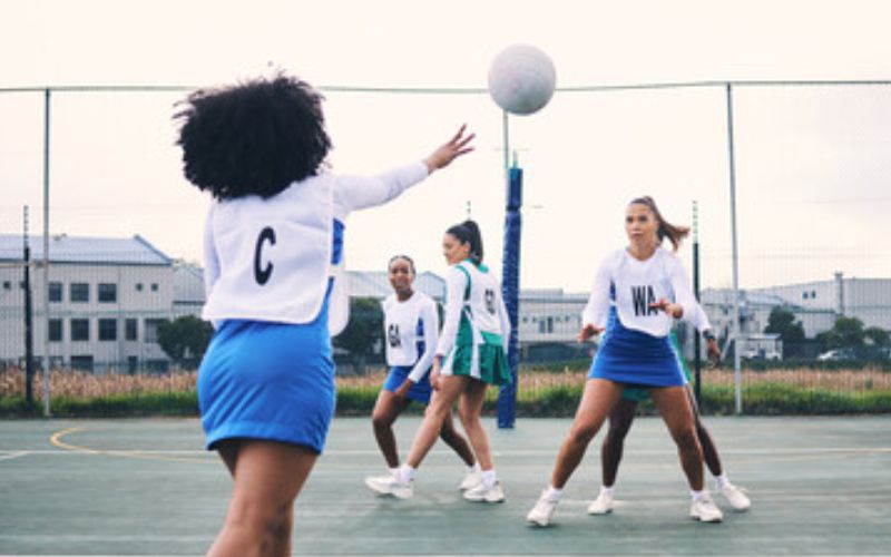 Netball players